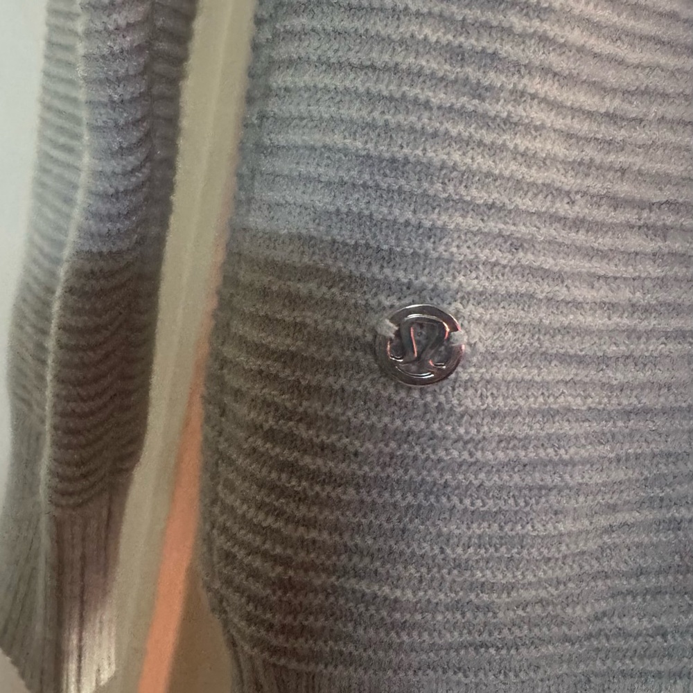 lululemon athletica Men's Crewneck Sweater in Heather Gray - Picture 3 of 7